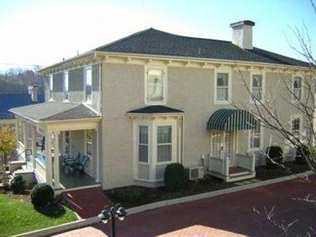 Frederick House Bed & Breakfast Staunton Exterior photo
