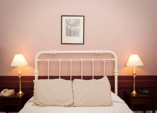 Frederick House Bed & Breakfast Staunton Room photo